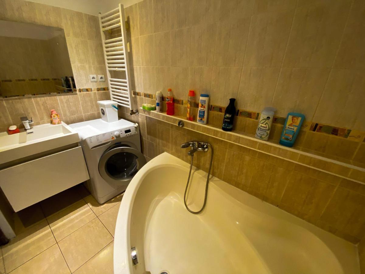 3 Bedroom Apartment In The Part Of The City Banská Bystrica Buitenkant foto